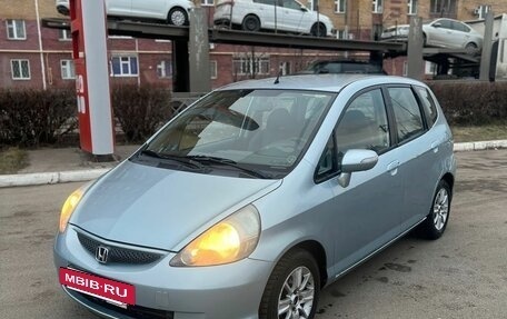 Honda Jazz I рестайлинг, 2006 год, 600 000 рублей, 2 фотография