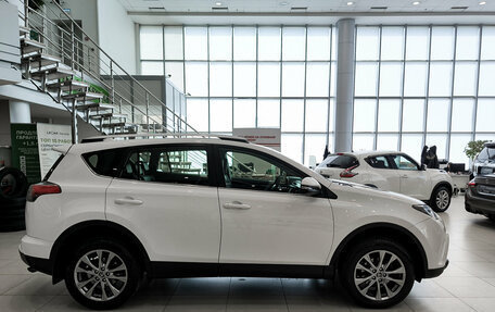 Toyota RAV4, 2015 год, 2 550 000 рублей, 5 фотография