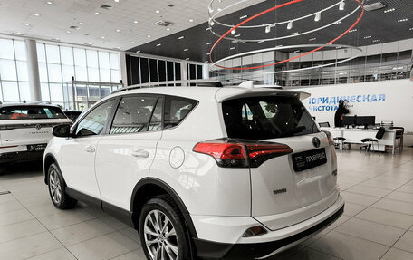 Toyota RAV4, 2015 год, 2 550 000 рублей, 8 фотография