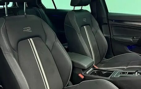 Volkswagen Golf VIII, 2023 год, 1 710 000 рублей, 9 фотография
