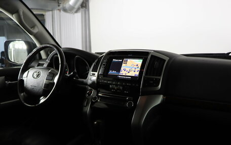 Toyota Land Cruiser 200, 2015 год, 3 899 990 рублей, 12 фотография