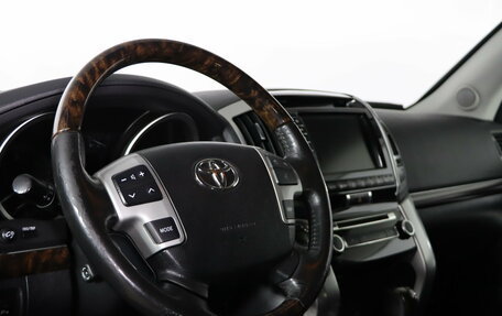 Toyota Land Cruiser 200, 2015 год, 3 899 990 рублей, 9 фотография