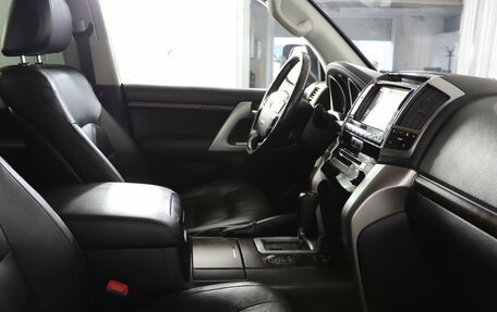 Toyota Land Cruiser 200, 2015 год, 3 899 990 рублей, 14 фотография