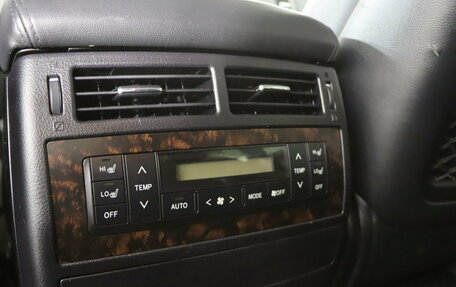 Toyota Land Cruiser 200, 2015 год, 3 899 990 рублей, 23 фотография