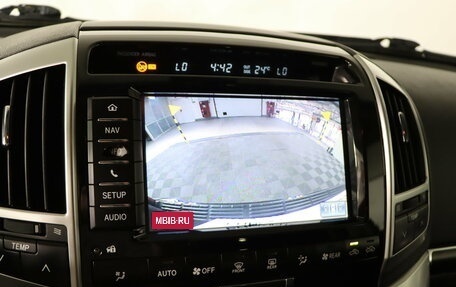 Toyota Land Cruiser 200, 2015 год, 3 899 990 рублей, 21 фотография
