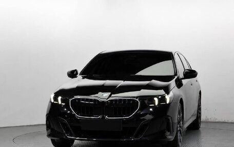BMW 5 серия, 2025 год, 7 800 000 рублей, 2 фотография