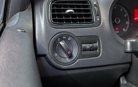 Volkswagen Polo VI (EU Market), 2012 год, 780 000 рублей, 18 фотография