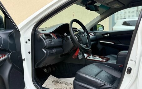 Toyota Camry, 2013 год, 1 490 000 рублей, 10 фотография