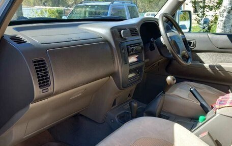 Nissan Safari IV, 1998 год, 1 300 000 рублей, 5 фотография