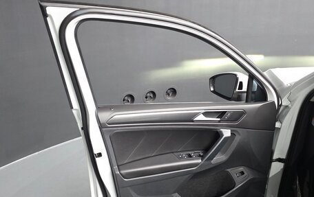 Volkswagen Tiguan II, 2022 год, 3 150 000 рублей, 7 фотография