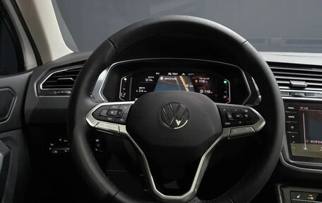 Volkswagen Tiguan II, 2022 год, 3 150 000 рублей, 12 фотография