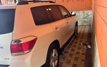 Toyota Highlander III, 2012 год, 1 900 000 рублей, 6 фотография