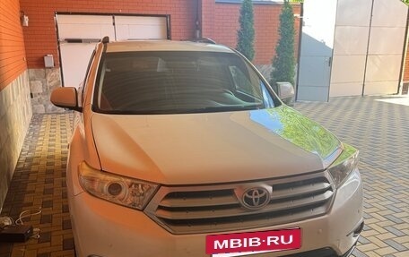 Toyota Highlander III, 2012 год, 1 900 000 рублей, 5 фотография