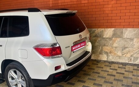 Toyota Highlander III, 2012 год, 1 900 000 рублей, 7 фотография