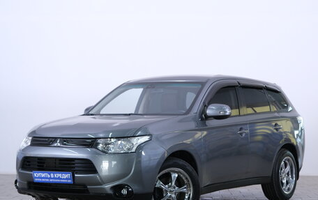 Mitsubishi Outlander III рестайлинг 3, 2012 год, 1 399 000 рублей, 4 фотография