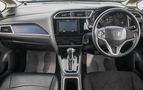 Honda Shuttle II, 2015 год, 1 249 000 рублей, 8 фотография