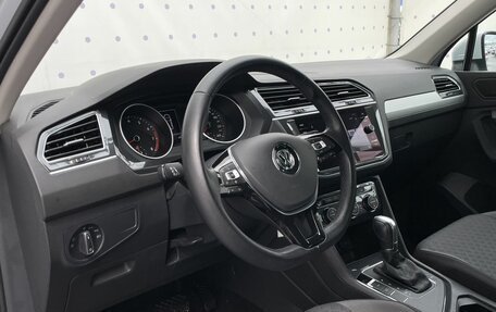 Volkswagen Tiguan II, 2018 год, 2 730 000 рублей, 15 фотография