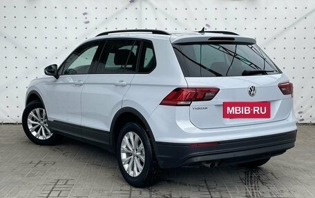 Volkswagen Tiguan II, 2018 год, 2 730 000 рублей, 5 фотография