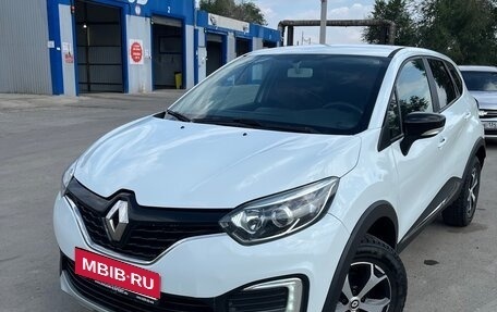 Renault Kaptur I рестайлинг, 2019 год, 900 000 рублей, 1 фотография
