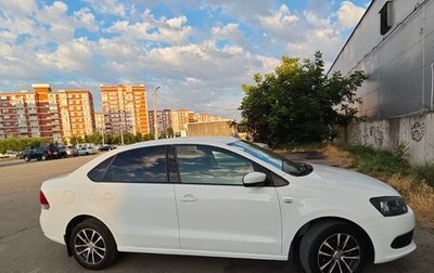 Volkswagen Polo VI (EU Market), 2015 год, 1 050 000 рублей, 1 фотография