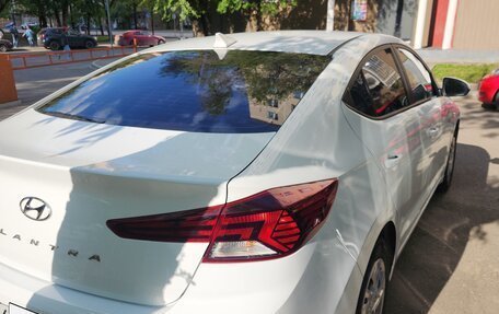 Hyundai Elantra VI рестайлинг, 2019 год, 1 700 000 рублей, 2 фотография