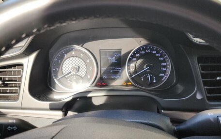 Hyundai Elantra VI рестайлинг, 2019 год, 1 700 000 рублей, 6 фотография
