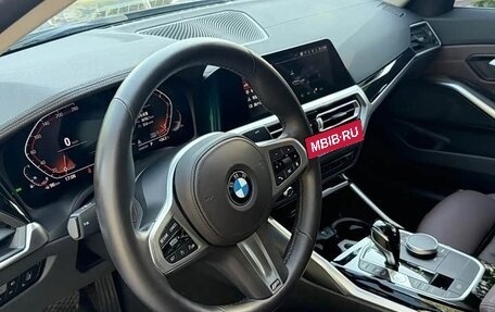 BMW 3 серия, 2022 год, 2 990 000 рублей, 9 фотография