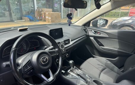 Mazda 3, 2018 год, 1 500 000 рублей, 11 фотография