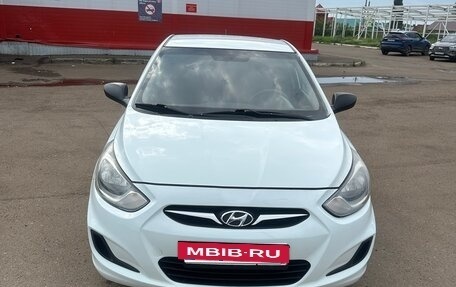 Hyundai Solaris II рестайлинг, 2013 год, 750 000 рублей, 6 фотография
