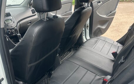 Hyundai Solaris II рестайлинг, 2013 год, 750 000 рублей, 9 фотография