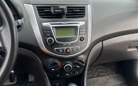 Hyundai Solaris II рестайлинг, 2013 год, 750 000 рублей, 7 фотография