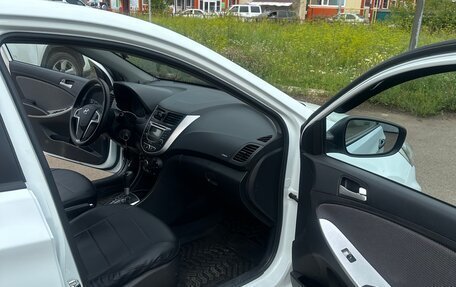 Hyundai Solaris II рестайлинг, 2013 год, 750 000 рублей, 13 фотография