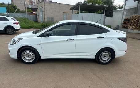 Hyundai Solaris II рестайлинг, 2013 год, 750 000 рублей, 5 фотография