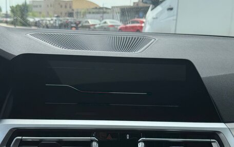 BMW 3 серия, 2019 год, 3 900 000 рублей, 19 фотография
