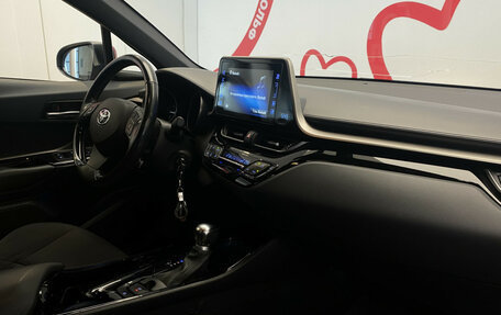 Toyota C-HR I рестайлинг, 2019 год, 1 898 000 рублей, 8 фотография