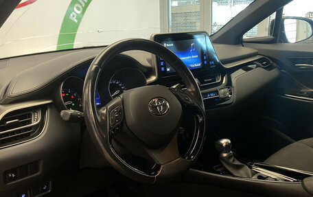 Toyota C-HR I рестайлинг, 2019 год, 1 898 000 рублей, 13 фотография