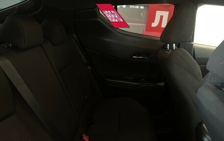 Toyota C-HR I рестайлинг, 2019 год, 1 898 000 рублей, 9 фотография