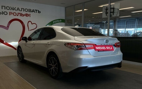 Toyota Camry, 2021 год, 2 298 000 рублей, 7 фотография