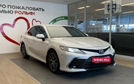 Toyota Camry, 2021 год, 2 298 000 рублей, 3 фотография