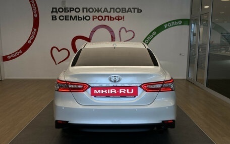 Toyota Camry, 2021 год, 2 298 000 рублей, 5 фотография
