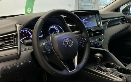Toyota Camry, 2021 год, 2 298 000 рублей, 16 фотография