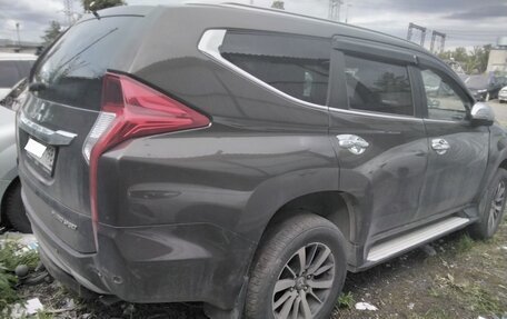 Mitsubishi Pajero Sport III рестайлинг, 2017 год, 2 750 000 рублей, 4 фотография
