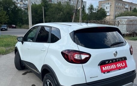 Renault Kaptur I рестайлинг, 2019 год, 900 000 рублей, 3 фотография