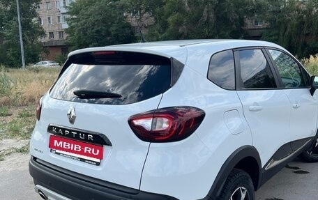 Renault Kaptur I рестайлинг, 2019 год, 900 000 рублей, 4 фотография