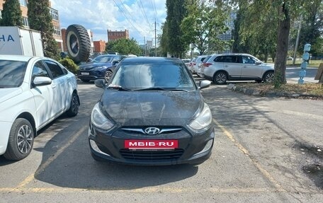 Hyundai Solaris II рестайлинг, 2013 год, 700 000 рублей, 3 фотография
