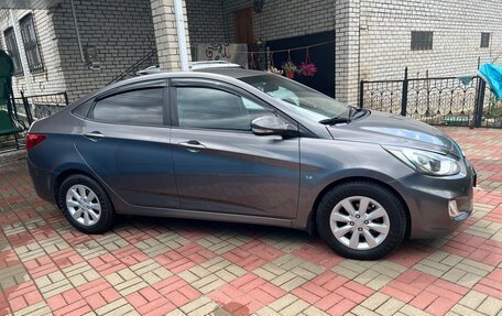 Hyundai Solaris II рестайлинг, 2013 год, 780 000 рублей, 3 фотография