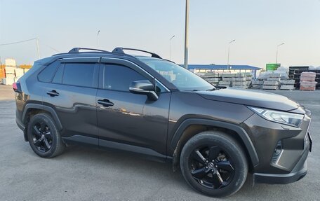 Toyota RAV4, 2021 год, 3 300 000 рублей, 3 фотография