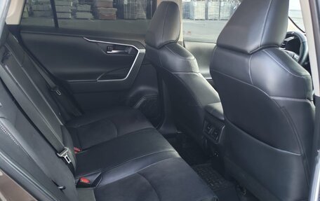 Toyota RAV4, 2021 год, 3 300 000 рублей, 11 фотография