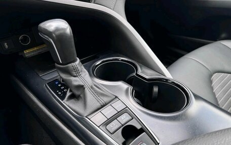 Toyota Camry, 2020 год, 2 450 000 рублей, 16 фотография