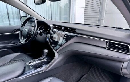 Toyota Camry, 2020 год, 2 450 000 рублей, 11 фотография